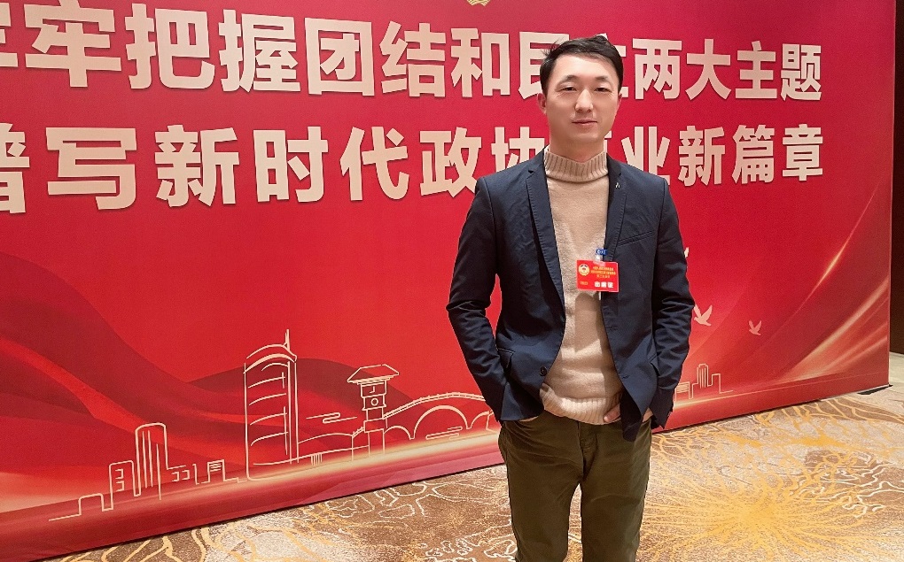 1690336446771.jpg 刘石峰.jpg