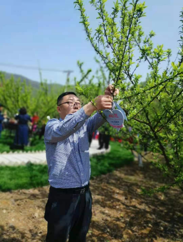 1694397514225.png 李春均:促进就业带动脱贫 救危济困服务社会.png